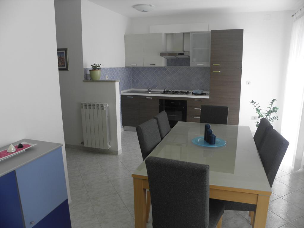 Apartment Ivana روفينج الغرفة الصورة
